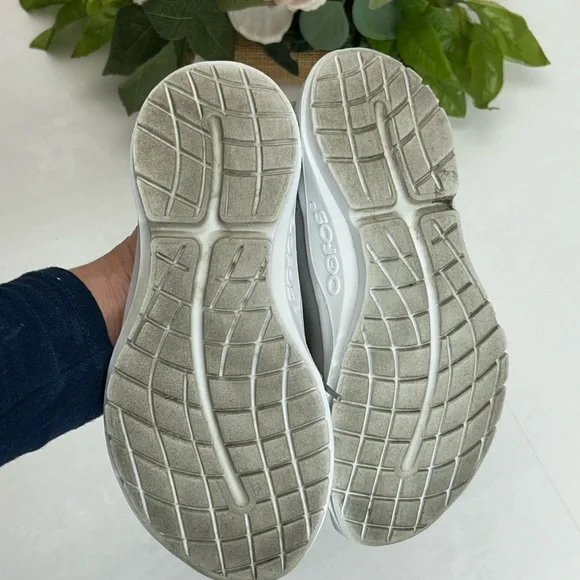 OOFOS Gray Athletic Sneakers with Green Insole - Picture 4 of 5